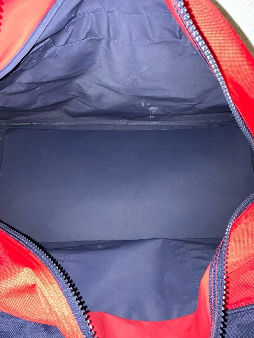 Tommy Hilfiger Zipper Closure Duffle Bag